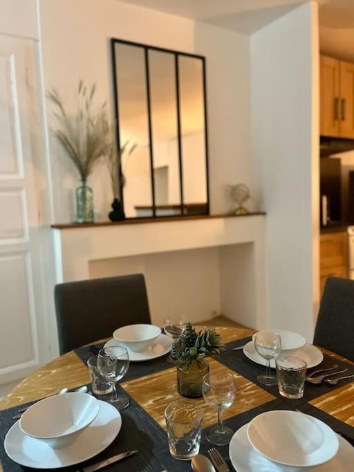 Appartement - Centre Ville Historique - Avec Vue Aurillac Eksteriør bilde