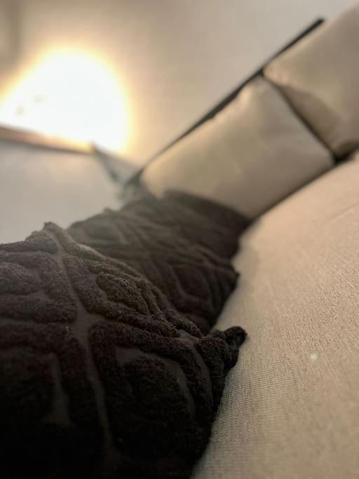 Appartement - Centre Ville Historique - Avec Vue Aurillac Eksteriør bilde