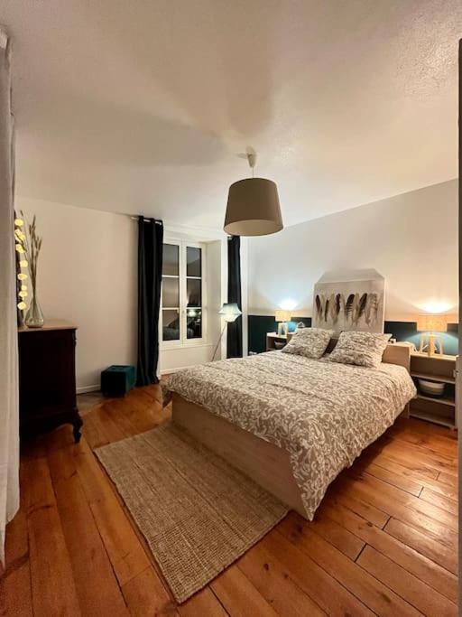 Appartement - Centre Ville Historique - Avec Vue Aurillac Eksteriør bilde