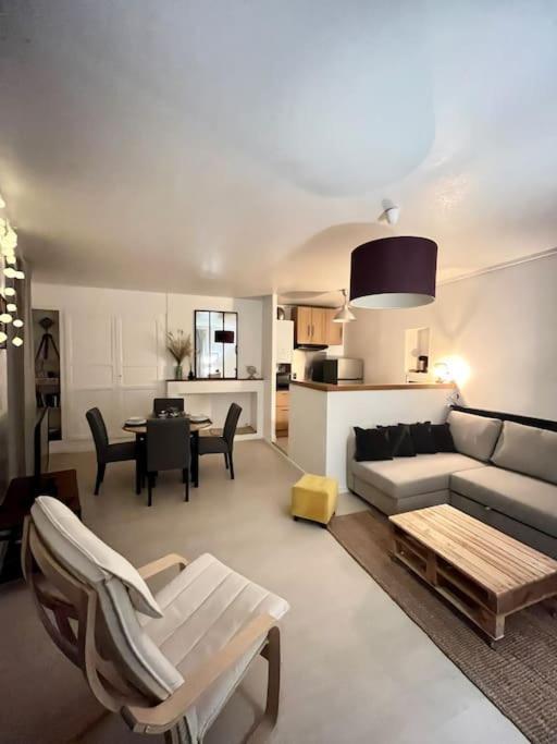 Appartement - Centre Ville Historique - Avec Vue Aurillac Eksteriør bilde